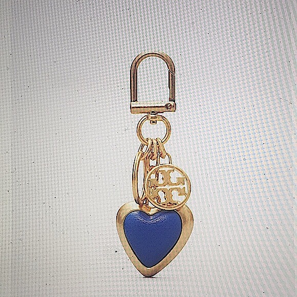 TORY BURCH - LOGO HEART KEYCHAIN / BAG CHARM (NWT) - Picture 9 of 13